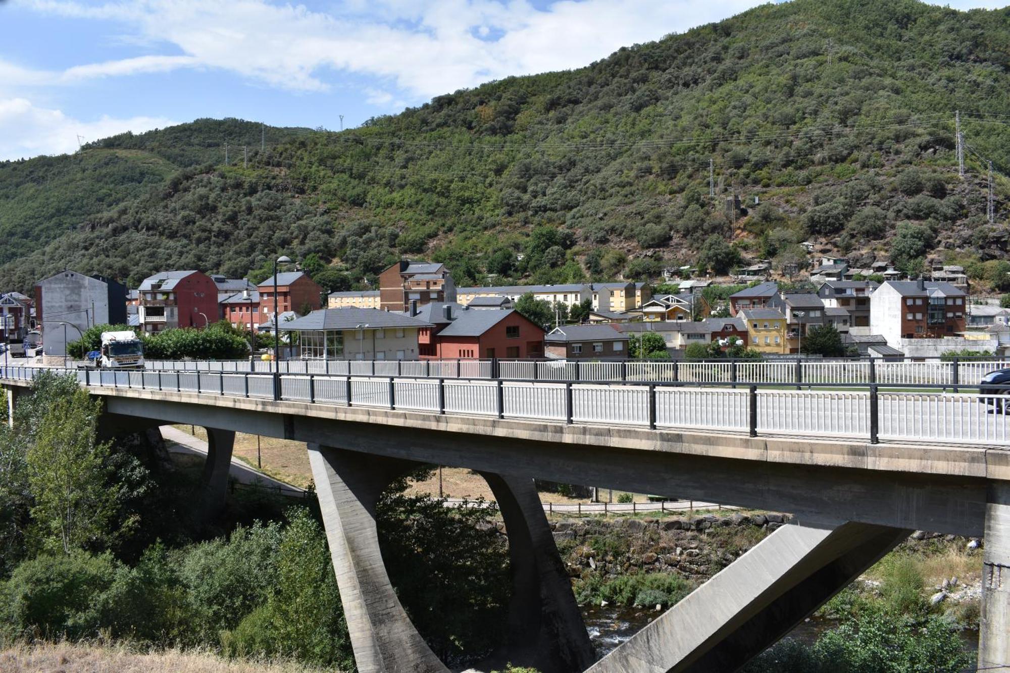 Appartamento Vivienda De Uso Turistico Abella Matarrosa del Sil Esterno foto